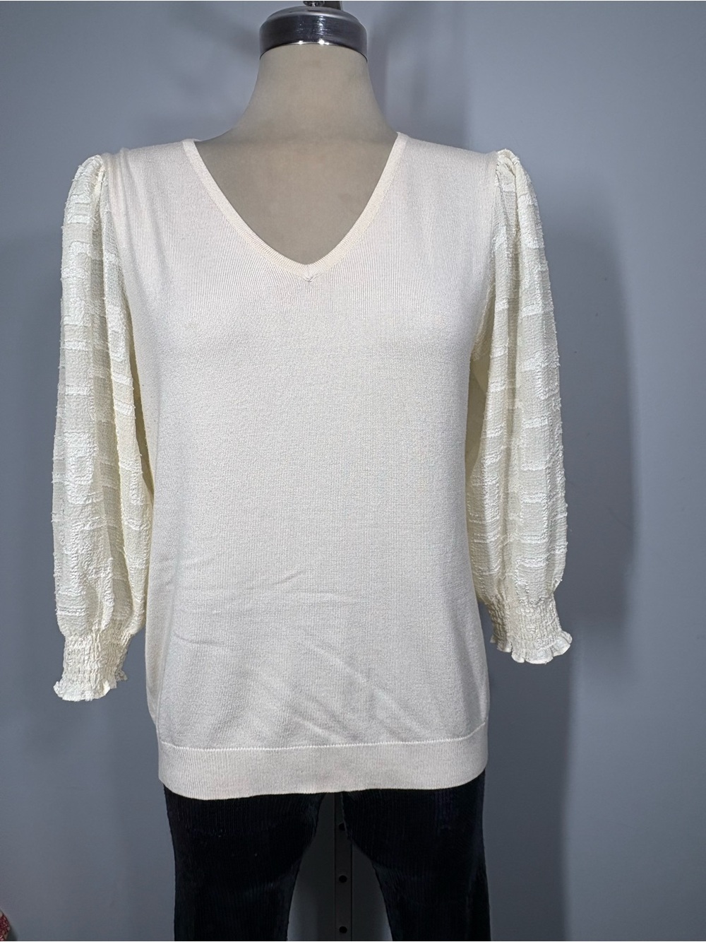 Adrianna Papell Cream V-Neck Puff Sleeve Sweater Size S